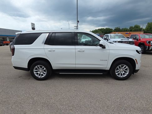 Used 2025 Chevrolet Tahoe LT AWD/4WD image 9