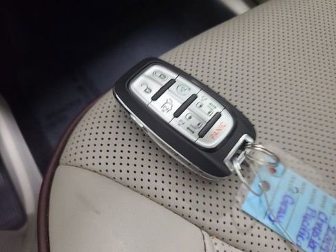 Used 2019 Chrysler Pacifica Limited FWD image 36