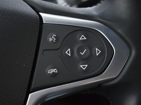 Used 2023 Chevrolet Traverse LT FWD image 23