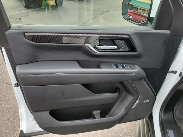 Used 2025 GMC Yukon XL Elevation w/ Elevation Premium Package AWD/4WD image 28