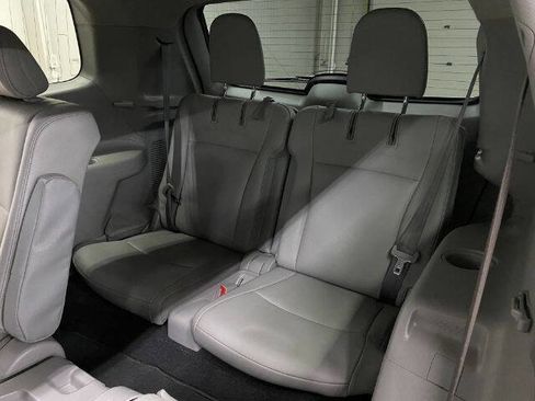 Used 2013 Toyota Highlander SE image 14