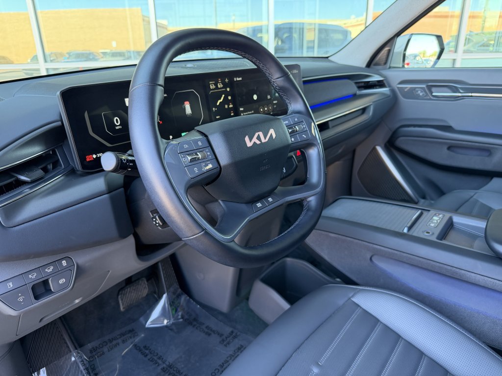 Used 2024 Kia EV9 Land AWD/4WD image 35