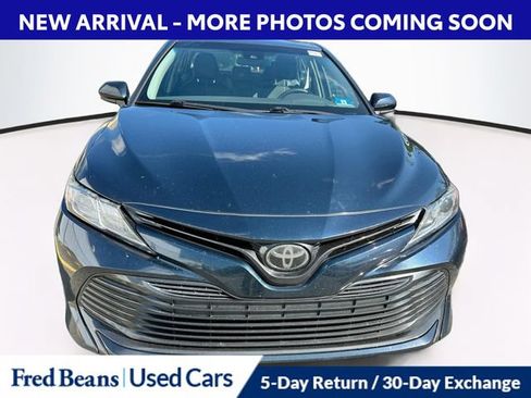 Used 2020 Toyota Camry LE FWD image 3