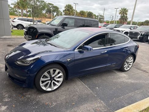 Used 2017 Tesla Model 3 Long Range image 4