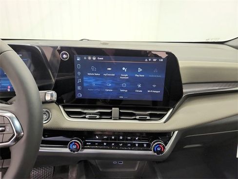 New 2026 Chevrolet Equinox LT w/ Convenience Package II image 23