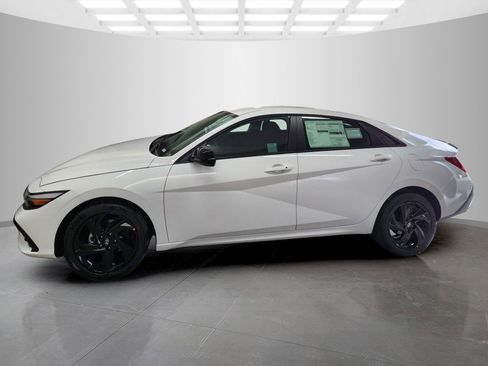 New 2026 Hyundai Elantra Sport FWD image 4