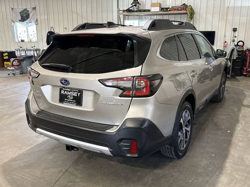 Used 2020 Subaru Outback Limited image 6