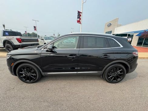 Used 2023 Lincoln Nautilus Reserve w/ Equipment Group 202A AWD/4WD image 5