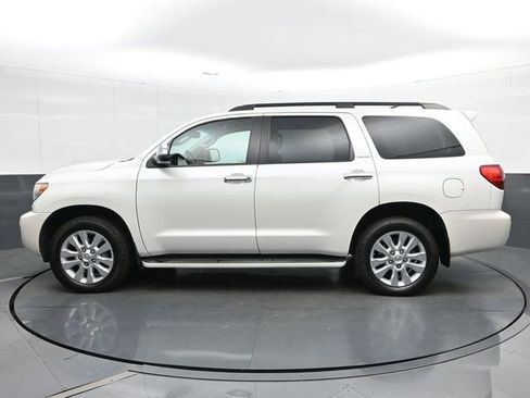 Used 2017 Toyota Sequoia Platinum AWD/4WD image 5