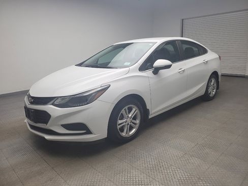 Used 2016 Chevrolet Cruze LT w/ Convenience Package image 2