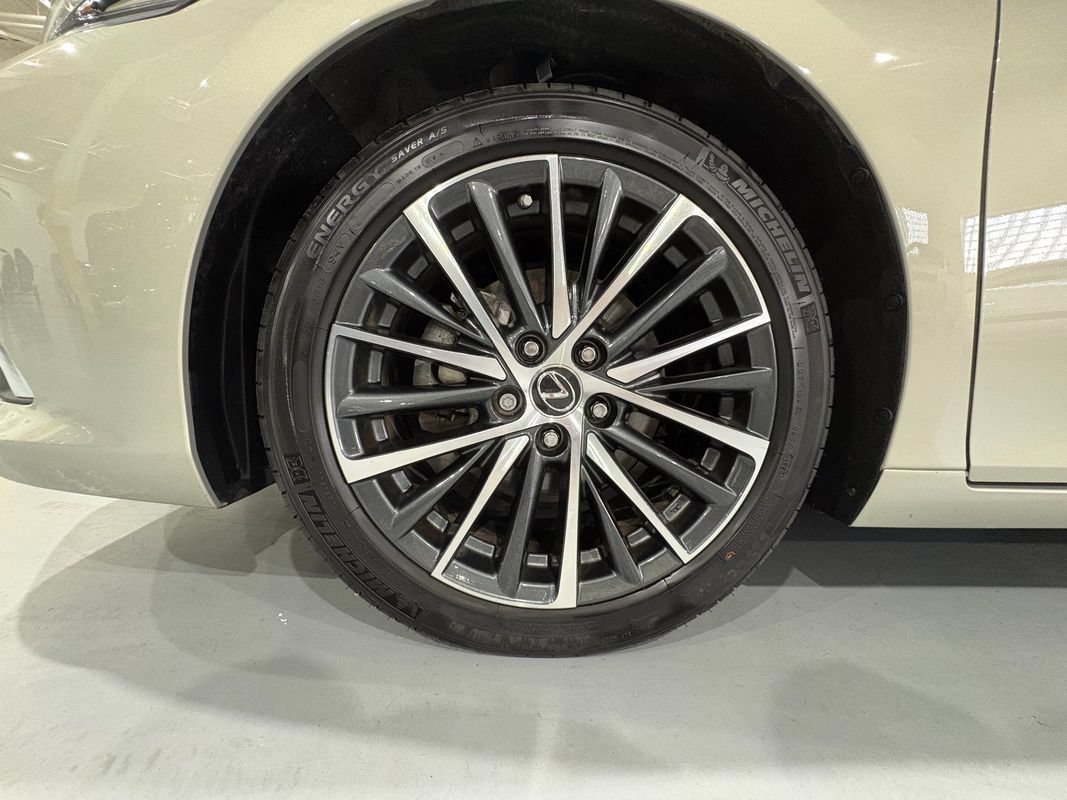 Used 2023 Lexus ES 350 w/ Premium Package FWD image 60