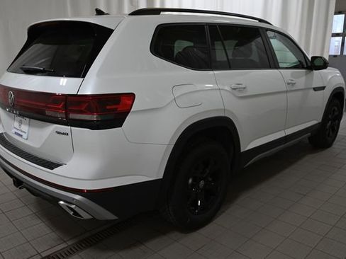 New 2026 Volkswagen Atlas Peak Edition image 13
