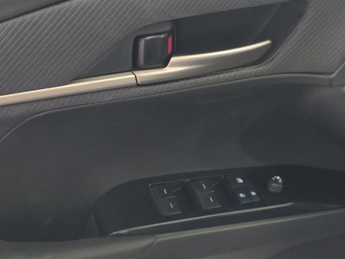 Used 2025 Toyota Camry SE w/ Convenience Package FWD image 15
