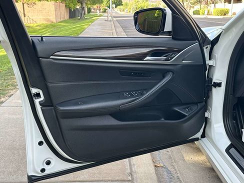 Used 2018 BMW 540i xDrive image 43