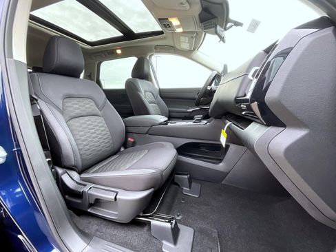 New 2026 Nissan Pathfinder SV AWD/4WD image 16