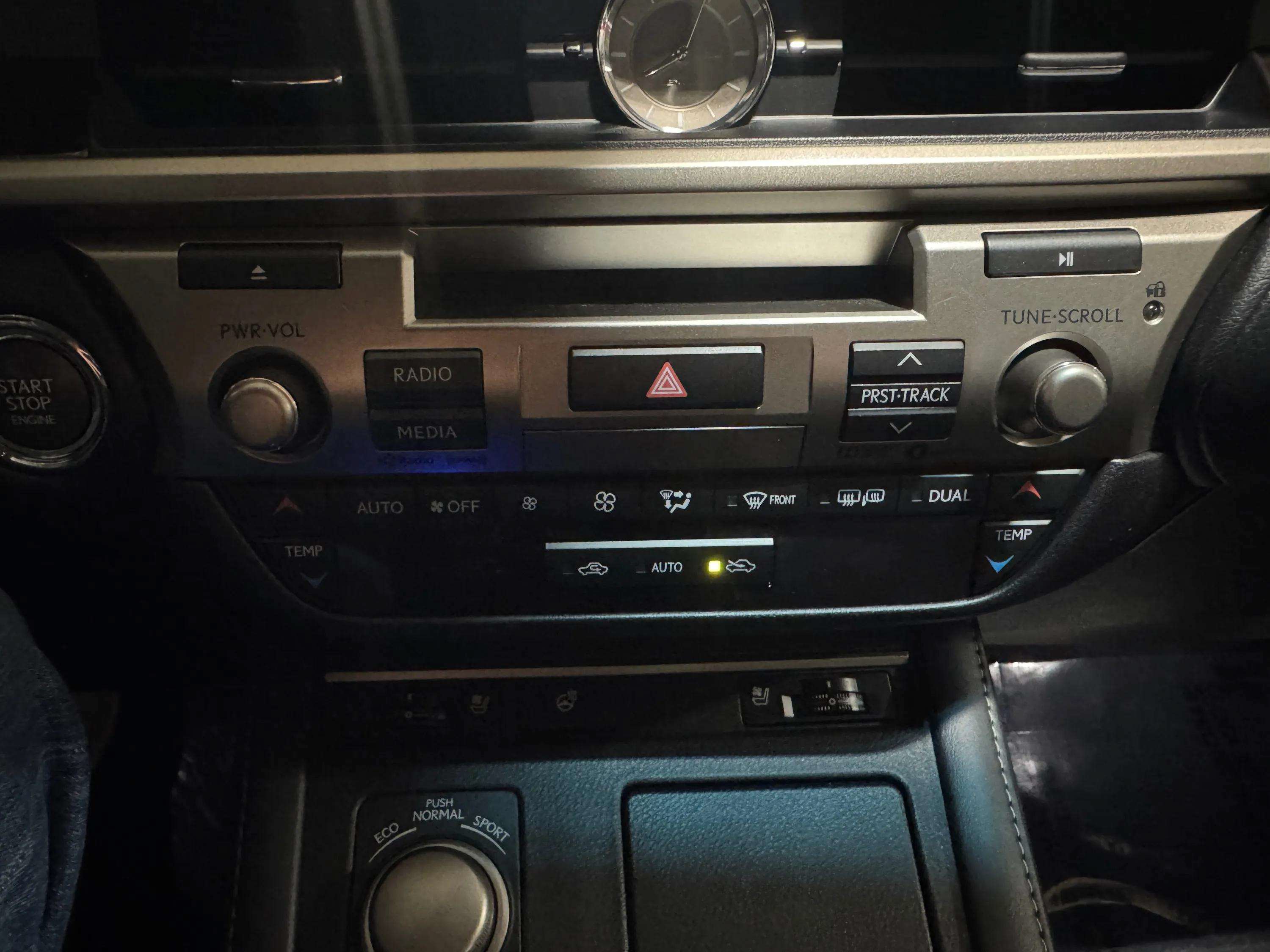 Used 2018 Lexus ES 350 w/ Navigation System Package FWD image 19