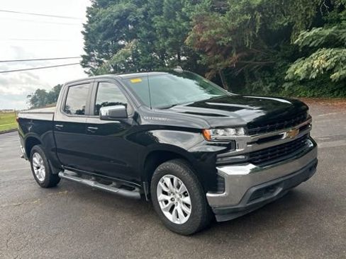 Used 2020 Chevrolet Silverado 1500 LT w/ LT Value Package AWD/4WD image 3