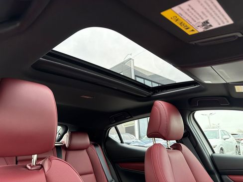 New 2026 MAZDA MAZDA3 Hatchback w/Premium Plus Pkg image 12