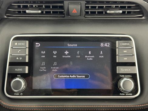 Used 2020 Nissan Kicks SR image 18