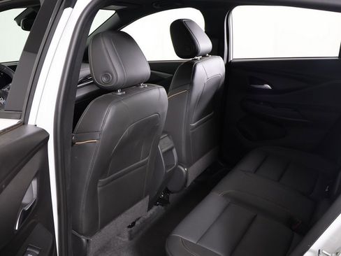 Used 2025 Buick Envista Avenir image 27