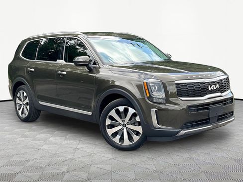 Used 2022 Kia Telluride S AWD/4WD image 3