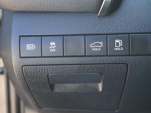 Used 2023 Toyota Camry SE AWD/4WD image 16
