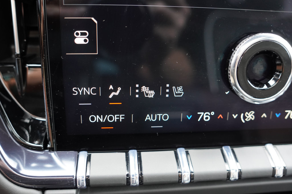Used 2026 GMC Yukon AT4 Ultimate AWD/4WD image 37