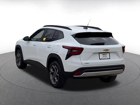Used 2025 Chevrolet Trax LT image 11