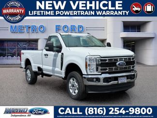 New 2025 Ford F350 XLT w/ FX4 Off-Road Package video 1