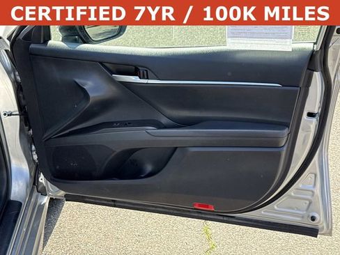 Used 2024 Toyota Camry SE w/ Cold Weather Package FWD image 8