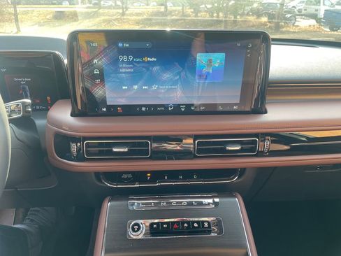 New 2026 Lincoln Aviator Reserve w/ Illumination Package image 9