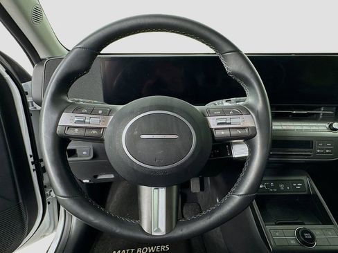 Used 2025 Hyundai Kona SEL image 11