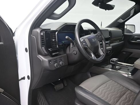 Used 2024 Chevrolet Silverado 1500 ZR2 w/ Technology Package AWD/4WD image 11