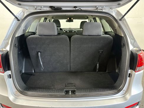 Used 2019 Kia Sorento FWD w/ LX Convenience Package image 23