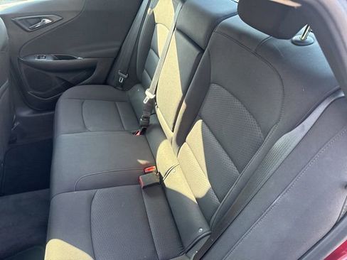 Used 2018 Chevrolet Malibu LT FWD image 21