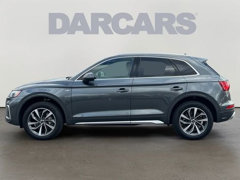 Used 2024 Audi Q5 2.0T Premium w/ Convenience Package image 3