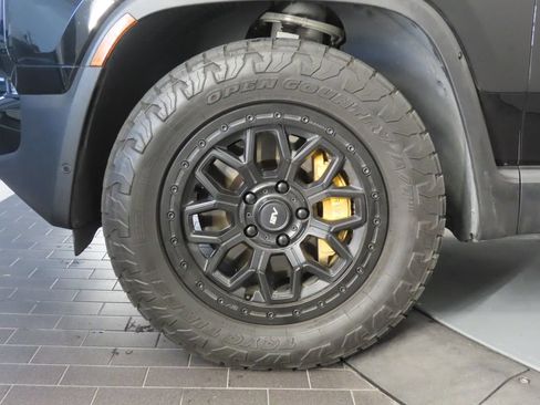 Used 2022 Rivian R1T Adventure AWD/4WD image 11