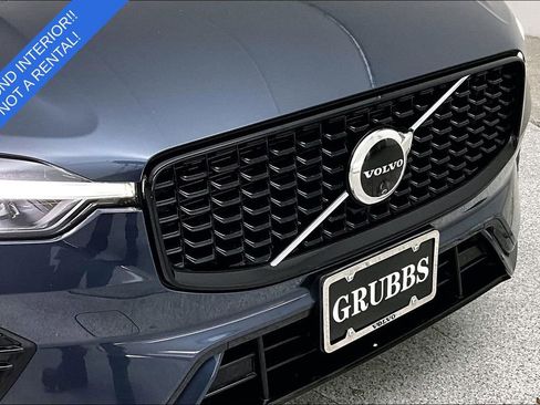 Certified 2024 Volvo XC60 B5 Plus w/ Protection Package Premier AWD/4WD image 37