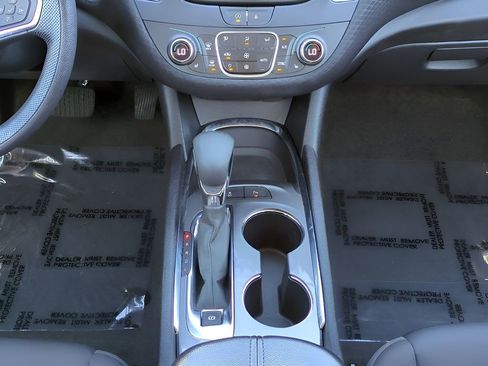 Used 2024 Chevrolet Malibu LT image 20