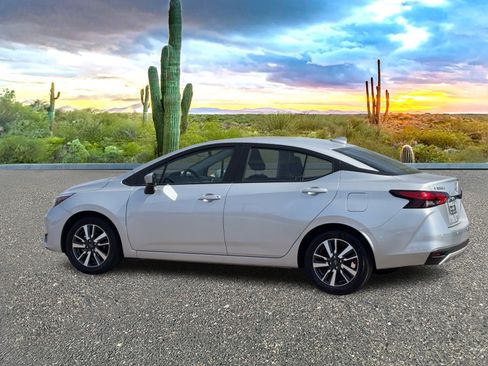 Certified 2025 Nissan Versa SV image 4