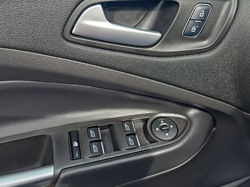 Used 2019 Ford Escape SE AWD/4WD image 9