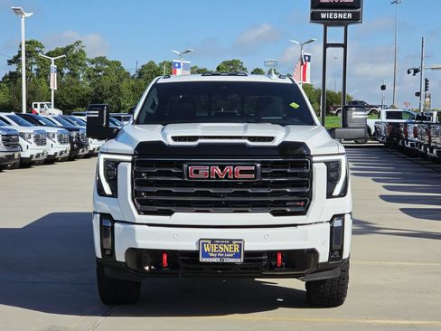 Used 2024 GMC Sierra 2500 AT4 w/ AT4 Premium Plus Package AWD/4WD image 2