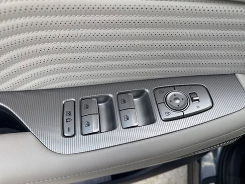 Used 2023 Hyundai Palisade Calligraphy image 10