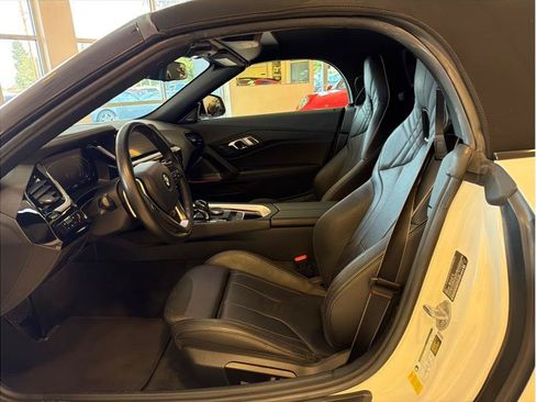 Used 2019 BMW Z4 sDrive30i w/ Convenience Package RWD image 10