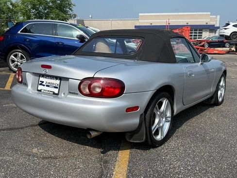 Used 2004 MAZDA MX-5 Miata LS RWD image 4