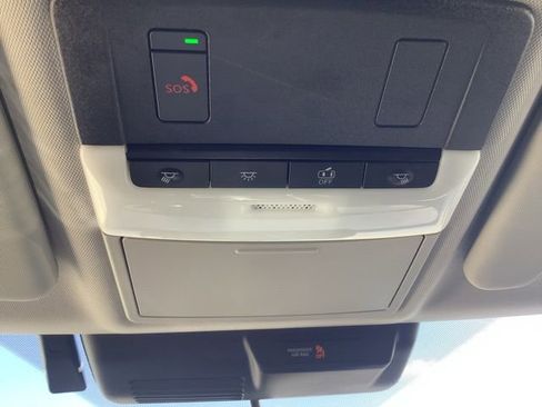 Used 2022 Mitsubishi Outlander SEL image 32