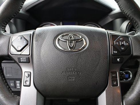 Used 2021 Toyota Tacoma TRD Sport image 42