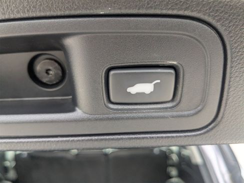 Used 2019 Honda Pilot Touring image 14