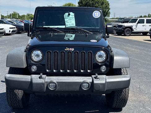 Used 2017 Jeep Wrangler Unlimited Sport w/ Quick Order Package 24S AWD/4WD image 7
