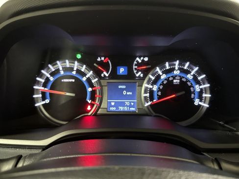Used 2018 Toyota 4Runner SR5 RWD image 12